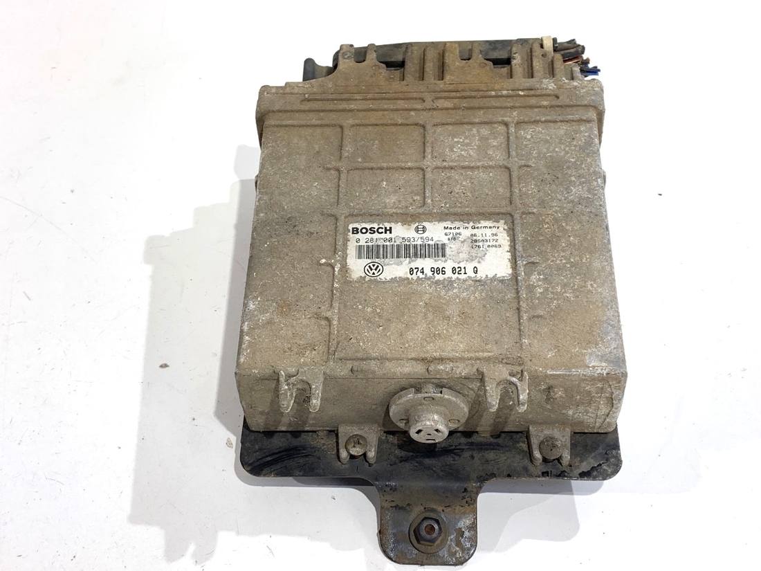 ЕБУ блок управління двигуна Volkswagen LT 074906021Q