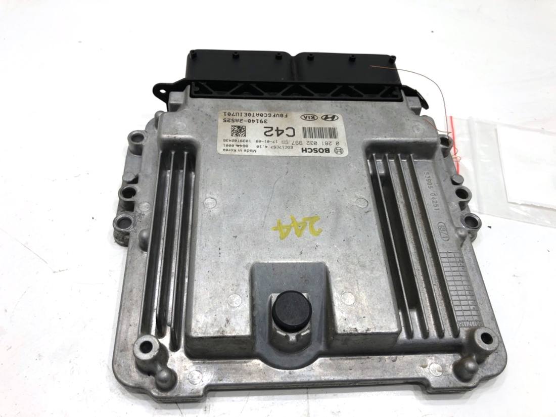 ЕБУ блок управління двигуна Hyundai I40 0281032997