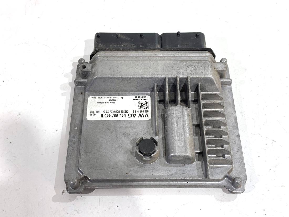 ЕБУ блок управління двигуна Volkswagen Golf 7 04L907445B