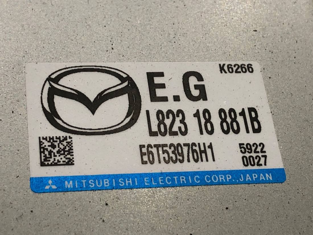 ЕБУ блок управління двигуна Mazda 5 L82318881B — фото деталі 4