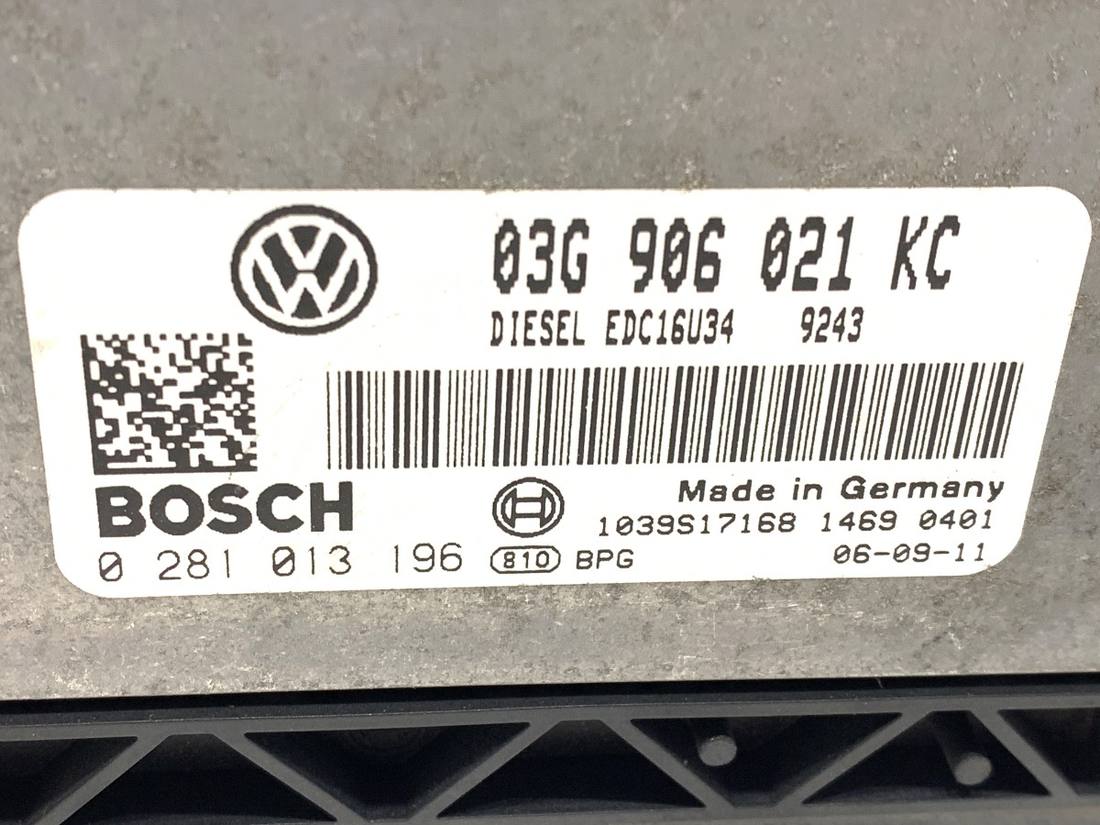 ЕБУ блок управління двигуна Volkswagen Touran 03G906021KC — фото деталі 4