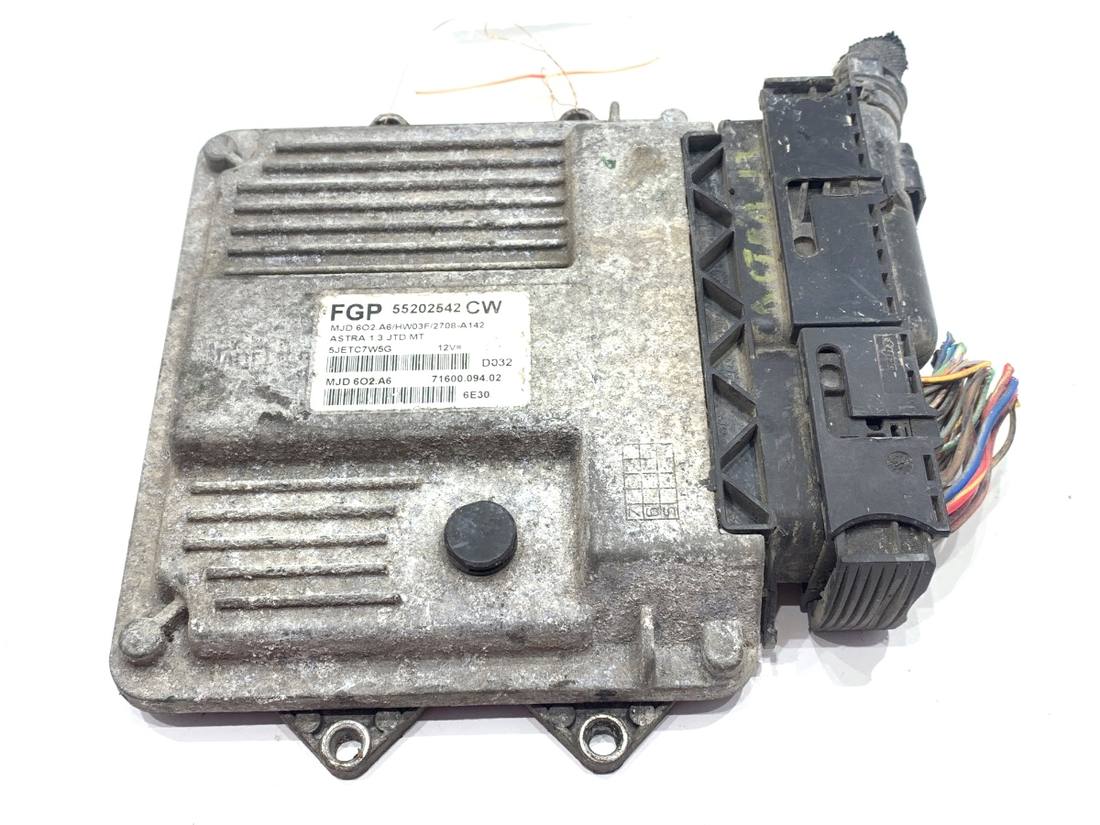 ЕБУ блок управління двигуна Opel Astra H 55202542