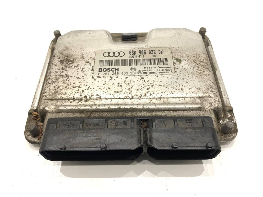ЕБУ блок управління двигуна Audi A3 8L 06A906032DK 0261206863