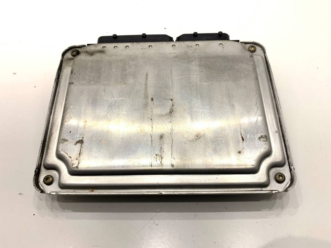 ЕБУ блок управління двигуна Audi A3 8L 06A906032DK 0261206863 — фото деталі 2