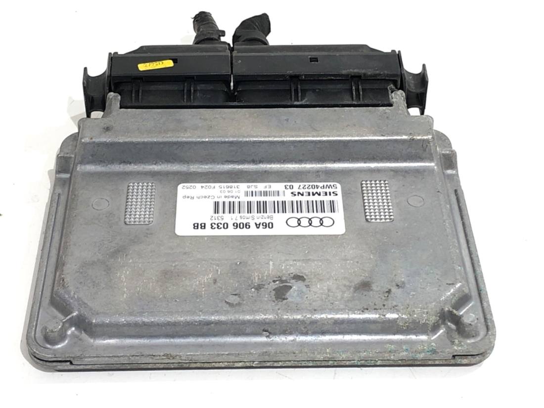 ЕБУ блок управління двигуна Audi A3 8P 6A906033BB