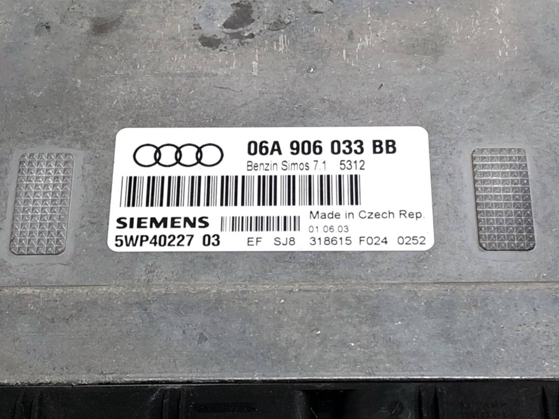 ЕБУ блок управління двигуна Audi A3 8P 6A906033BB — фото деталі 4