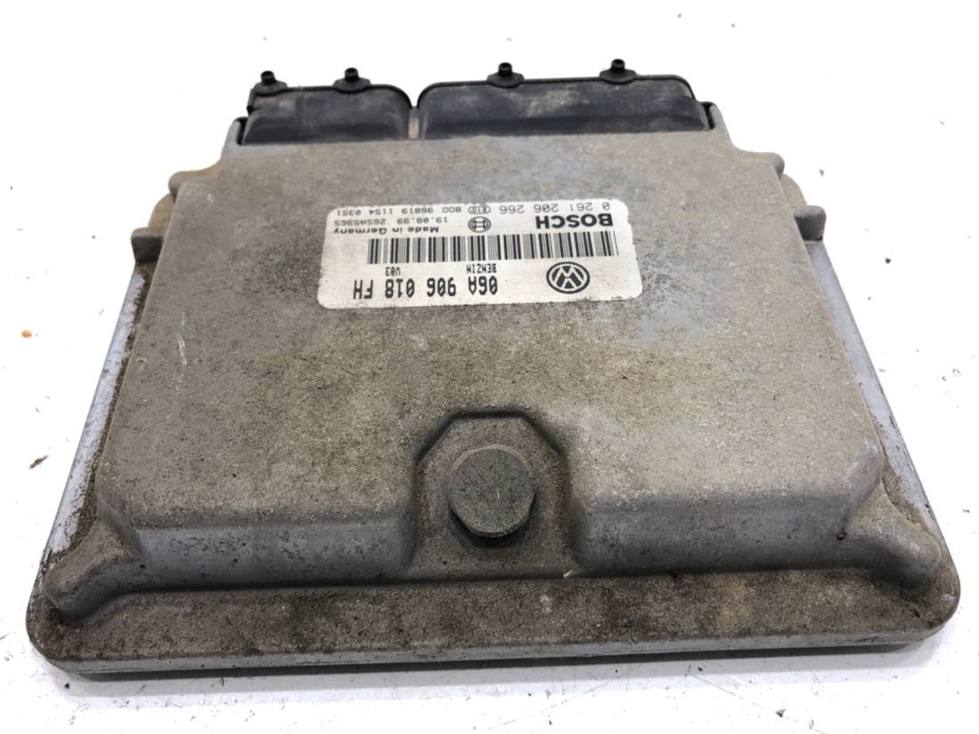 ЕБУ блок управління двигуна Skoda Octavia 1 06A906018FH