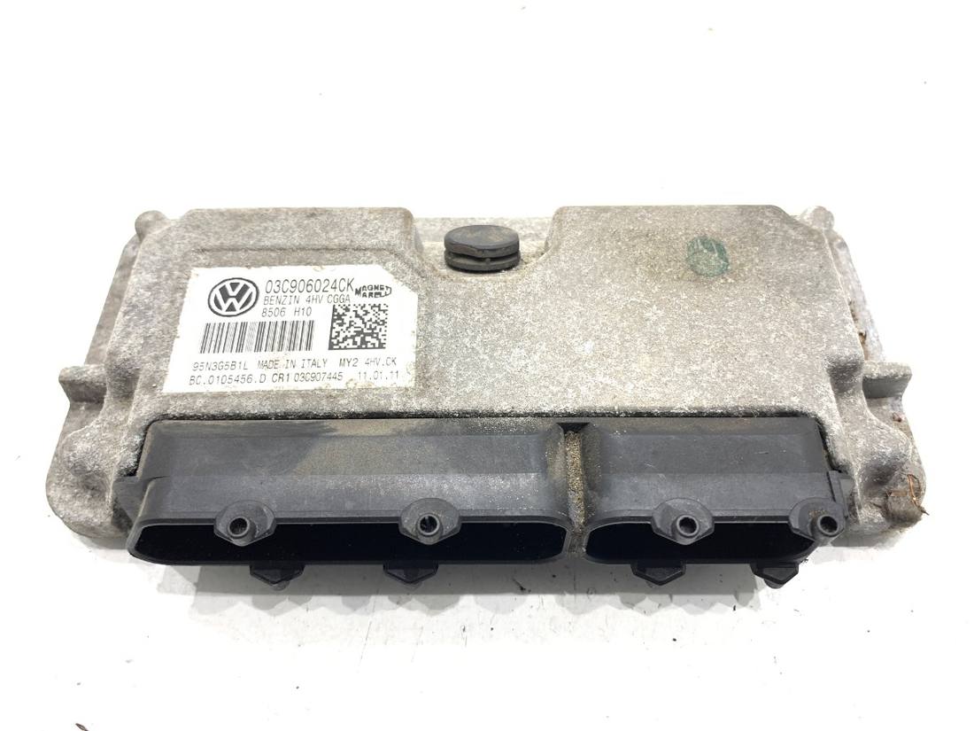 ЕБУ блок управління двигуна Volkswagen Golf 6 03C906024CK