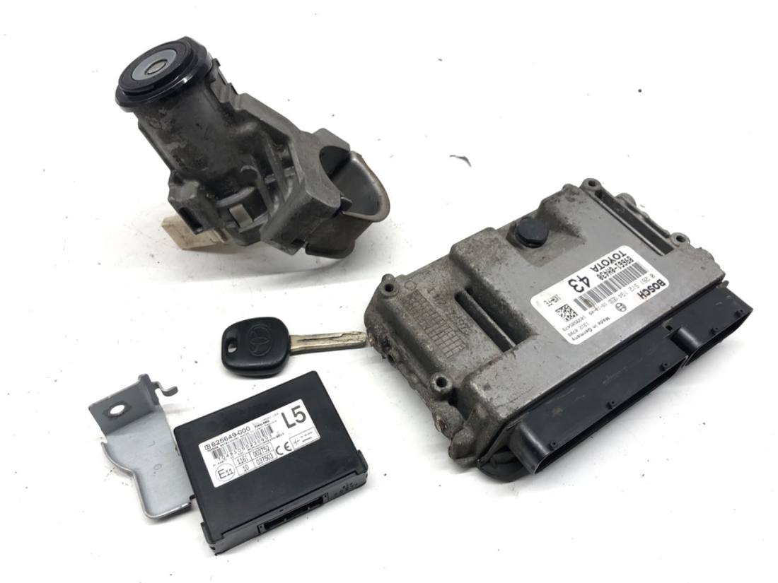 ЕБУ блок управління двигуна Toyota Aygo 89661-0H430 89780-0H030 — фото деталі 3