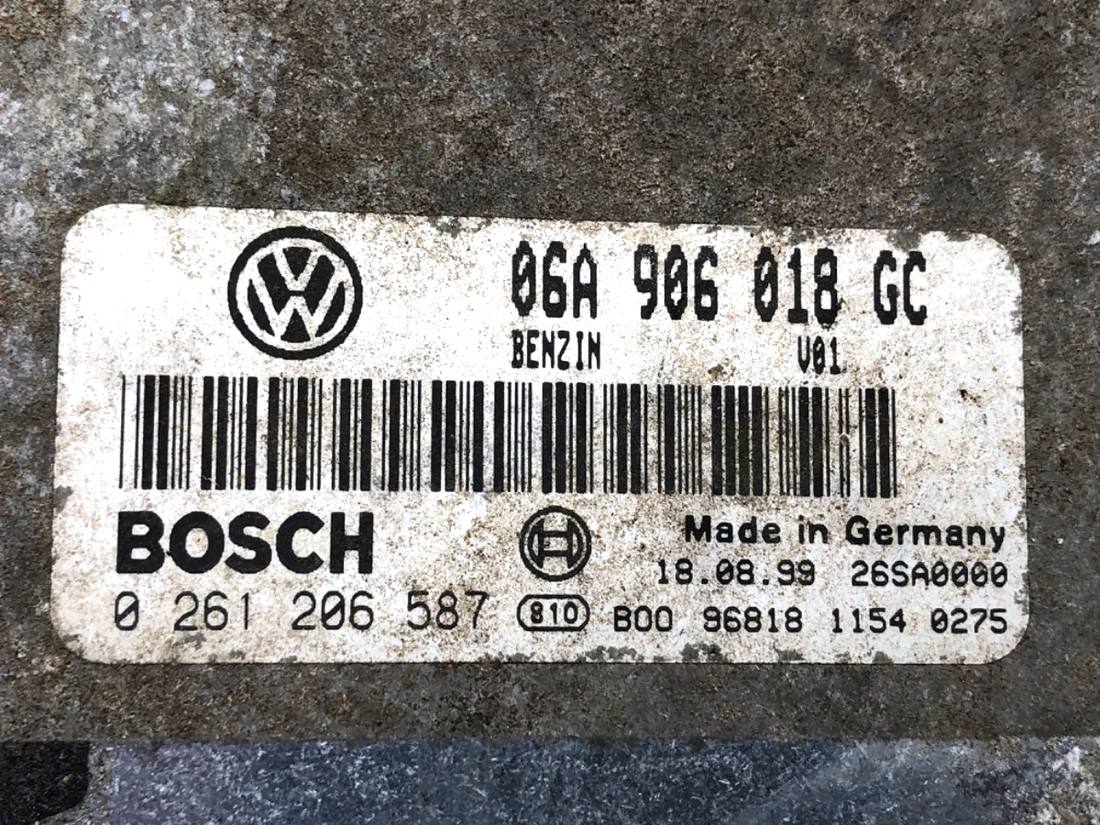 ЕБУ блок управління двигуна Seat Toledo 06A906018GC 0261206587 — фото деталі 4
