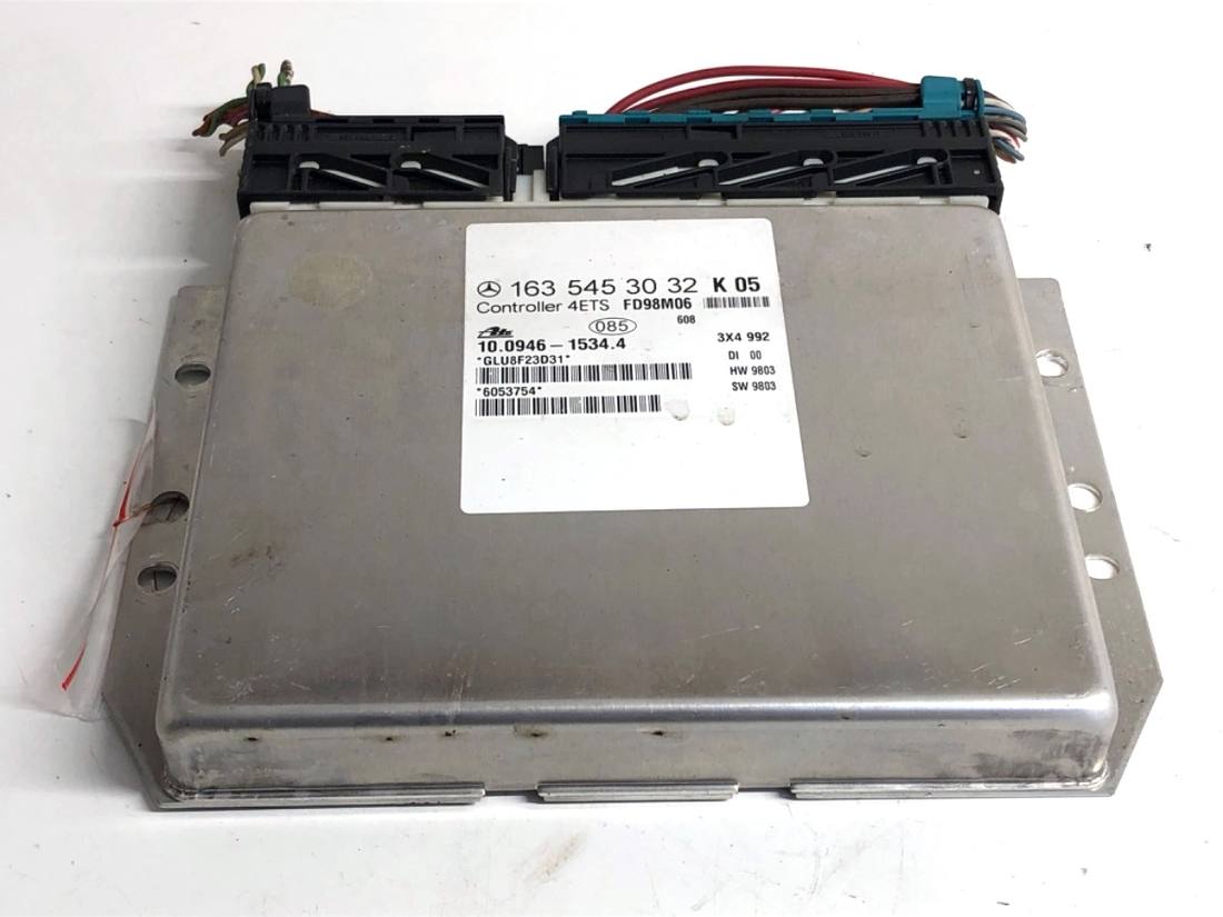 ЭБУ блок управления двигателем Mercedes M W163 1635453032