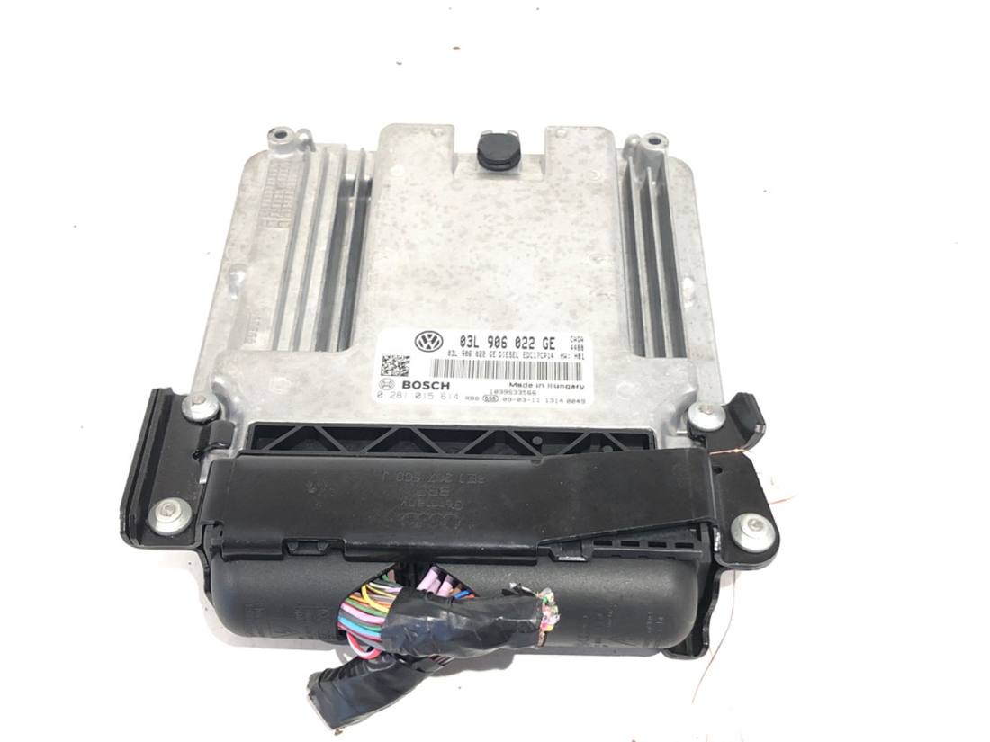 ЕБУ блок управління двигуна Seat Exeo 03L906022GE