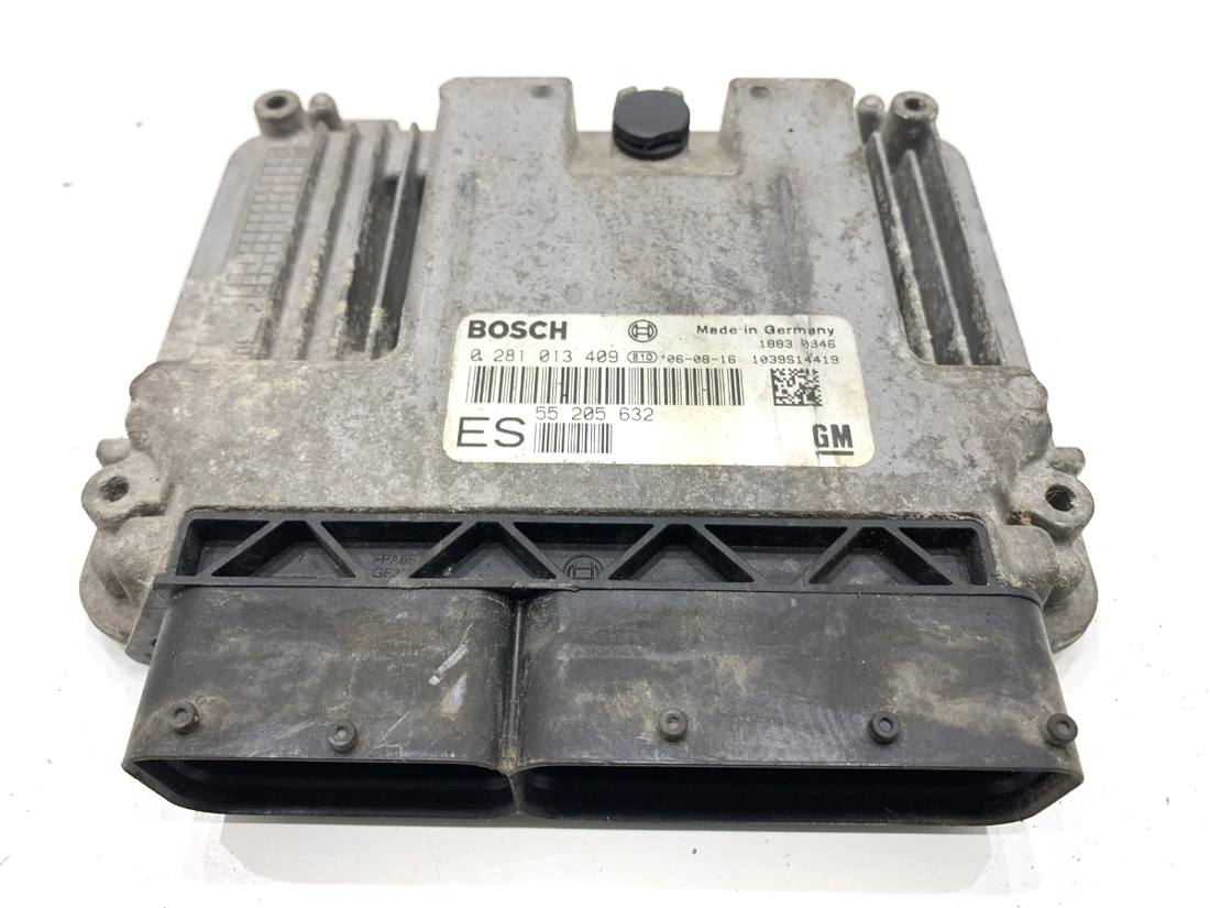 ЕБУ блок управління двигуна Opel Signum 55205632