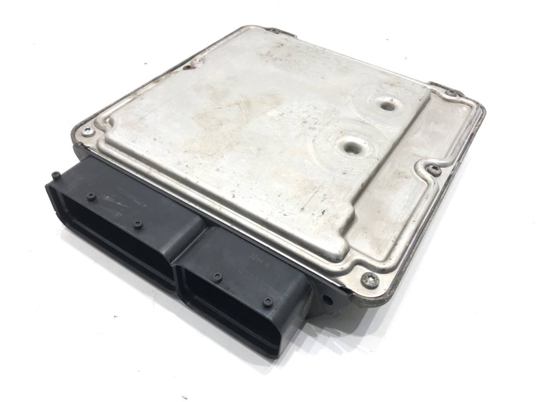 ЕБУ блок управління двигуна Alfa romeo Gt 1039504717 0261S01033 — фото деталі 2
