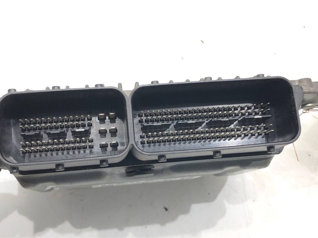 ЕБУ блок управління двигуна Mercedes A W169 A6401500779 0281012060 — фото деталі 3
