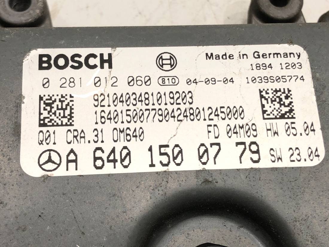 ЕБУ блок управління двигуна Mercedes A W169 A6401500779 0281012060 — фото деталі 4