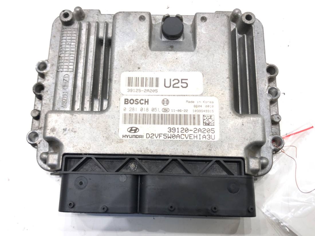 ЕБУ блок управління двигуна Hyundai I40 0281018051 39120-2A205