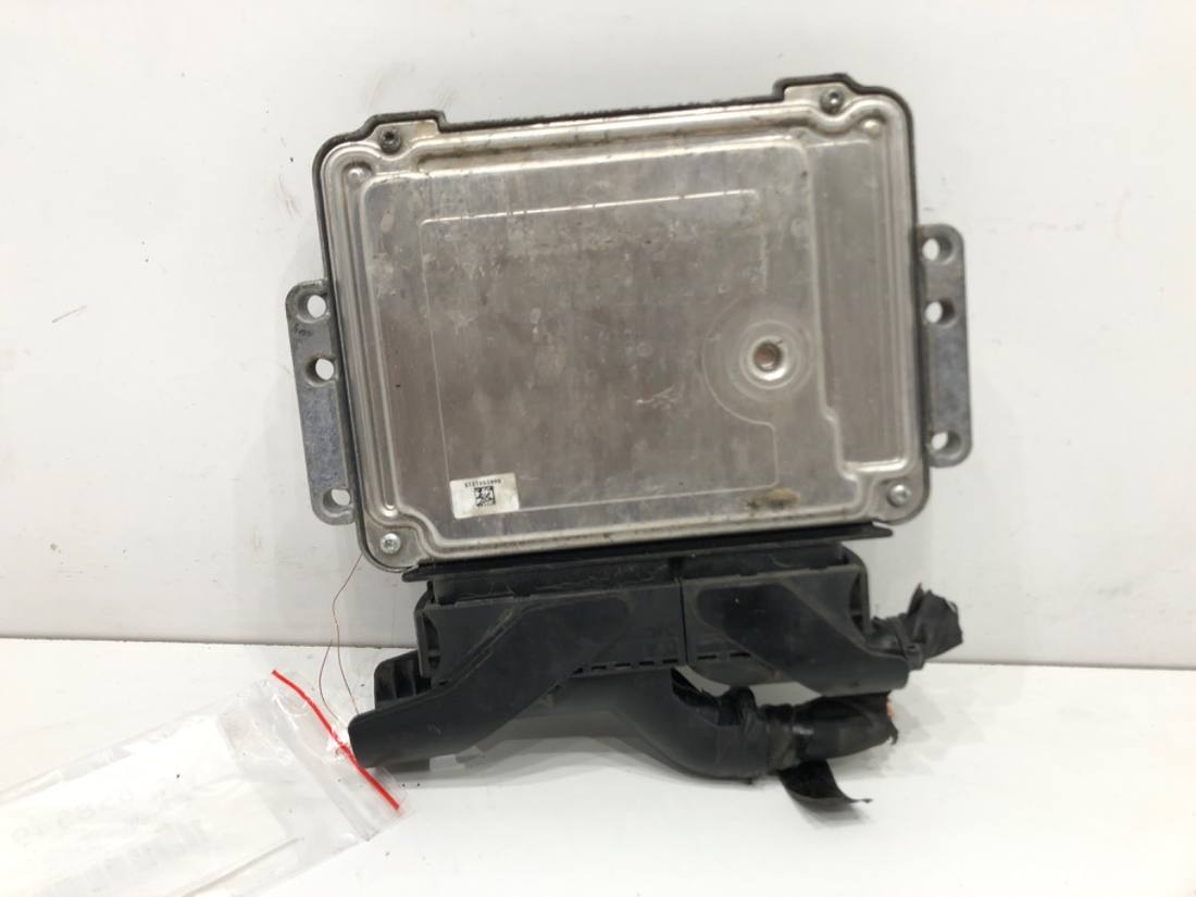 ЕБУ блок управління двигуна Hyundai I30 39112-2A980 0281030864 — фото деталі 2
