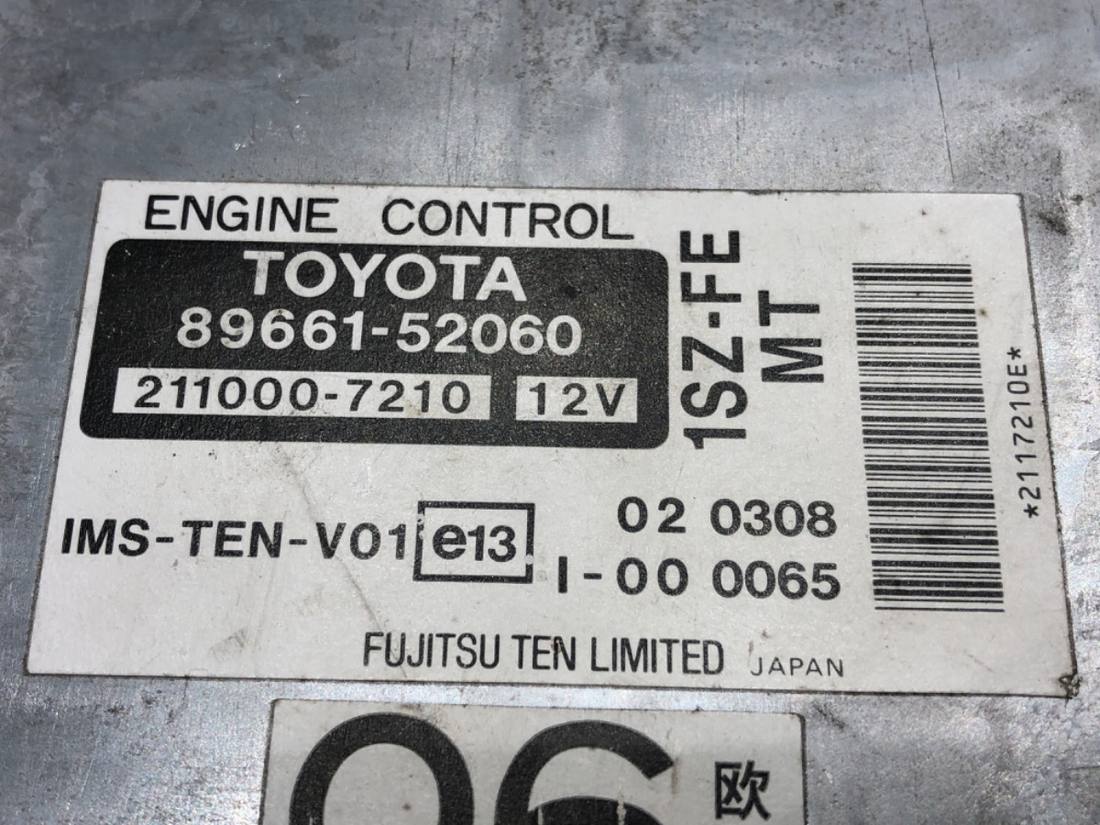 ЕБУ блок управління двигуна Toyota Yaris 1 89661-52060 — фото деталі 4