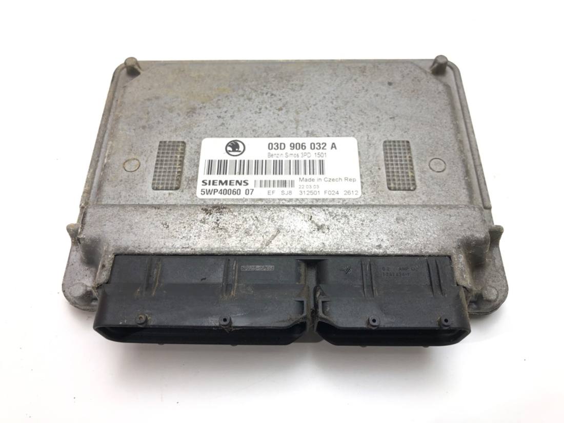 ЕБУ блок управління двигуна Skoda Fabia 1 03D906032A