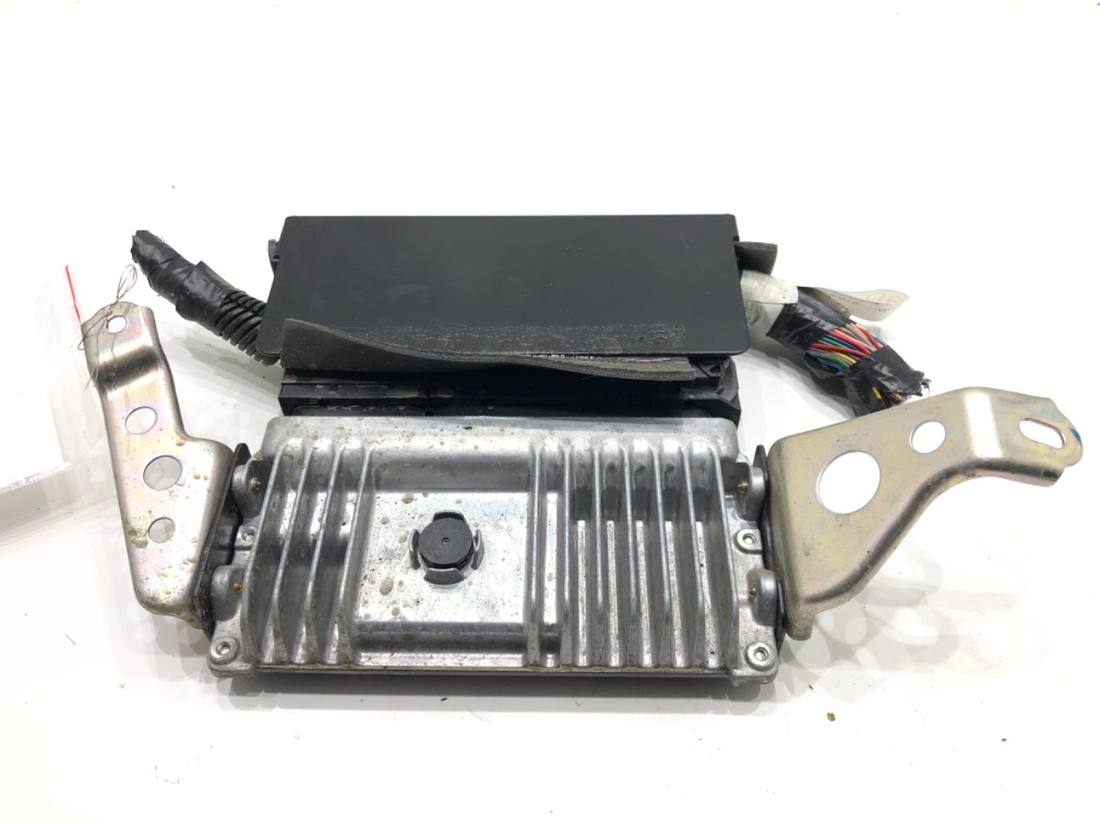 ЕБУ блок управління двигуна Toyota Yaris 4 82121-0U150