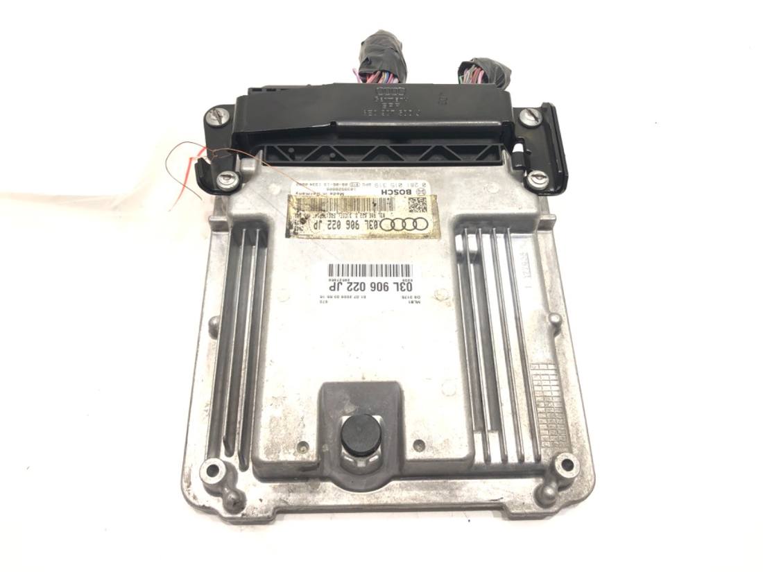 ЕБУ блок управління двигуна Audi A4 B8 0281015319 03L906022JP
