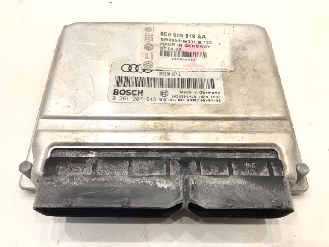 ЕБУ блок управління двигуна Audi A4 B6 0261207943 8E0909518AA