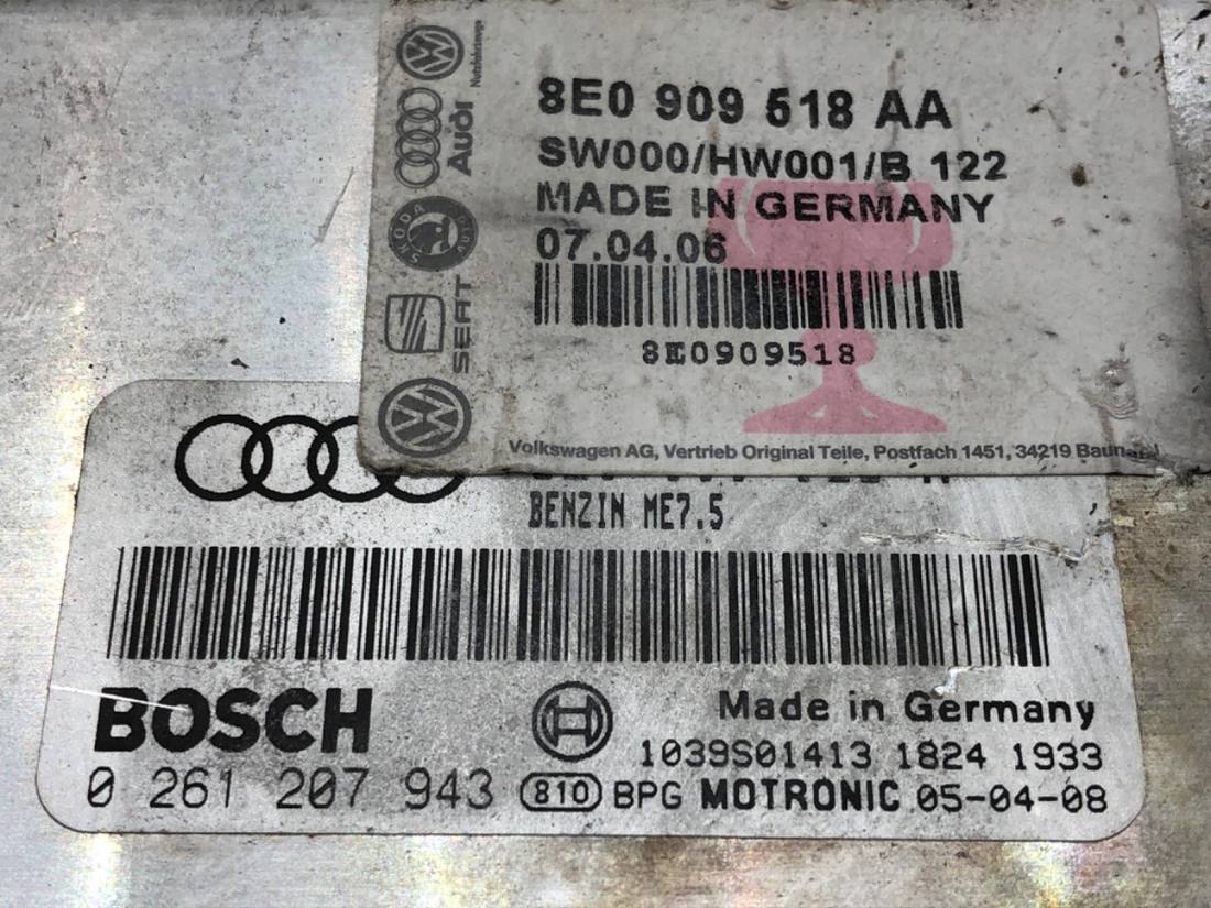 ЕБУ блок управління двигуна Audi A4 B6 0261207943 8E0909518AA — фото деталі 4