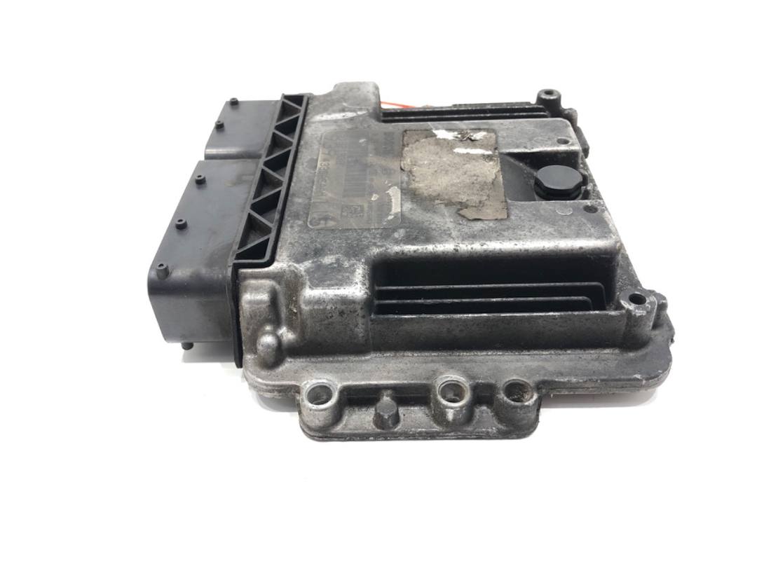 ЕБУ блок управління двигуна Alfa romeo 159 0281015162 51821938
