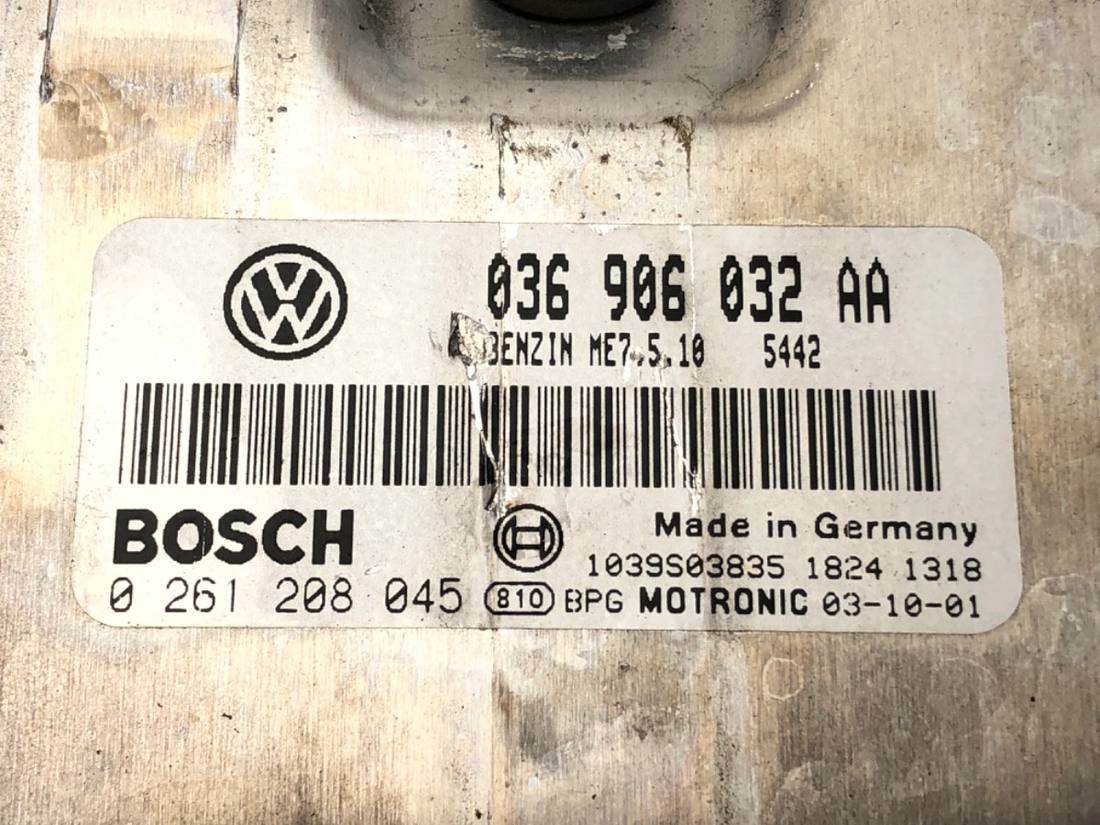 ЕБУ блок управління двигуна Volkswagen Golf 5 036906032AA 0261208045 — фото деталі 4