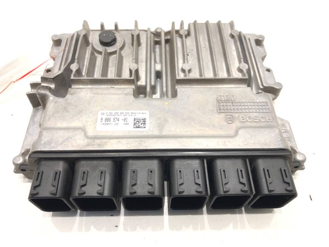 ЭБУ блок управления двигателем BMW X3 G01 9886574 0281036565