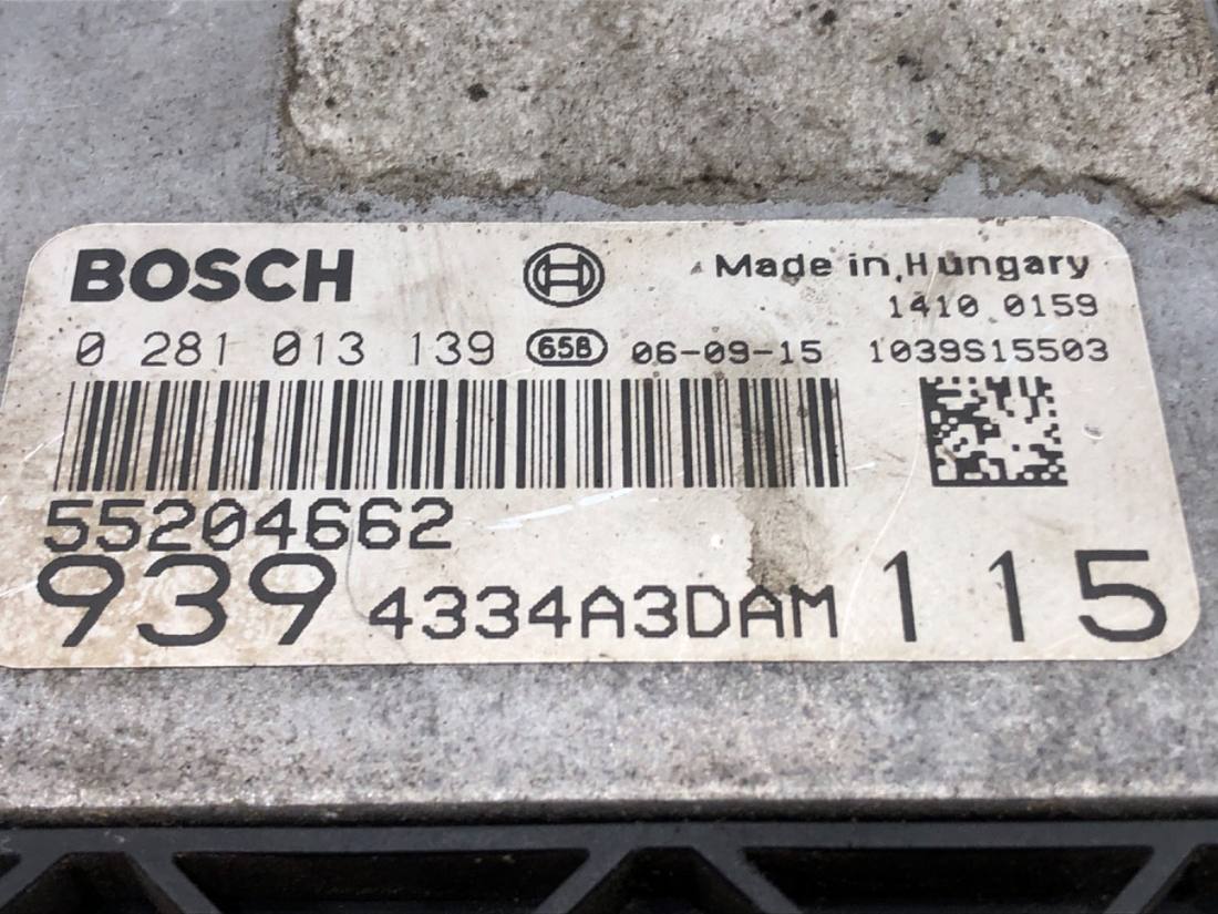 ЕБУ блок управління двигуна Alfa romeo 159 55204662 0281013139 — фото деталі 4
