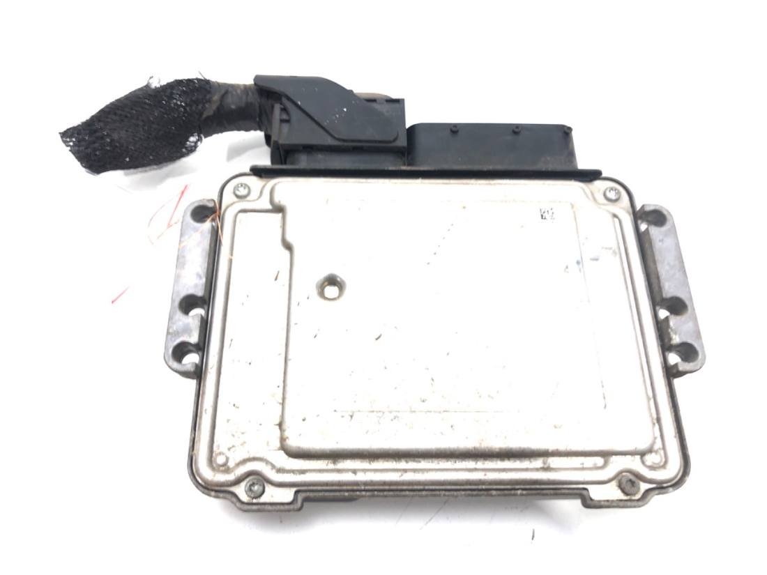ЕБУ блок управління двигуна Kia Ceed 0281017217 39113-2A511 — фото деталі 2