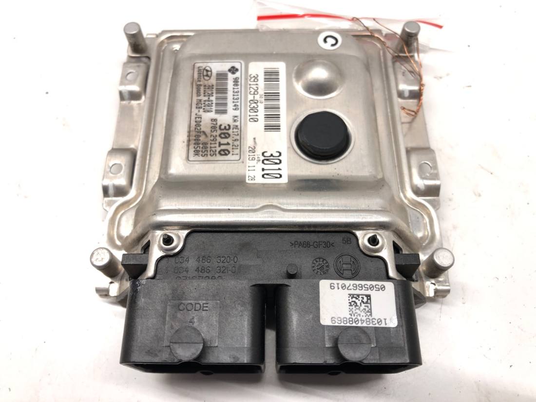 ЕБУ блок управління двигуна Hyundai I20 39128-03010 1038408869