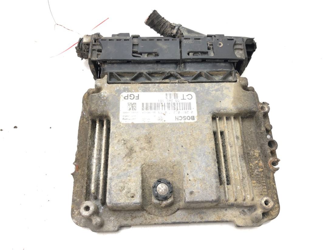 ЕБУ блок управління двигуна Opel Zafira B 55202384 0281012710