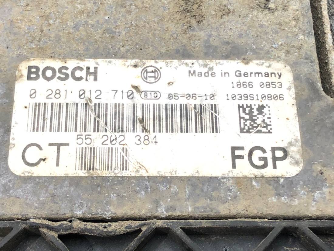 ЕБУ блок управління двигуна Opel Zafira B 55202384 0281012710 — фото деталі 3