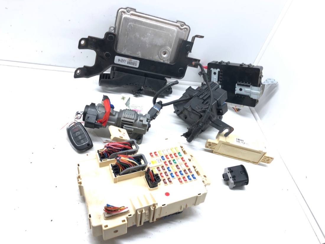 ЕБУ блок управління двигуна Hyundai I40 39120-2A221 91950-3Z011 — фото деталі 15