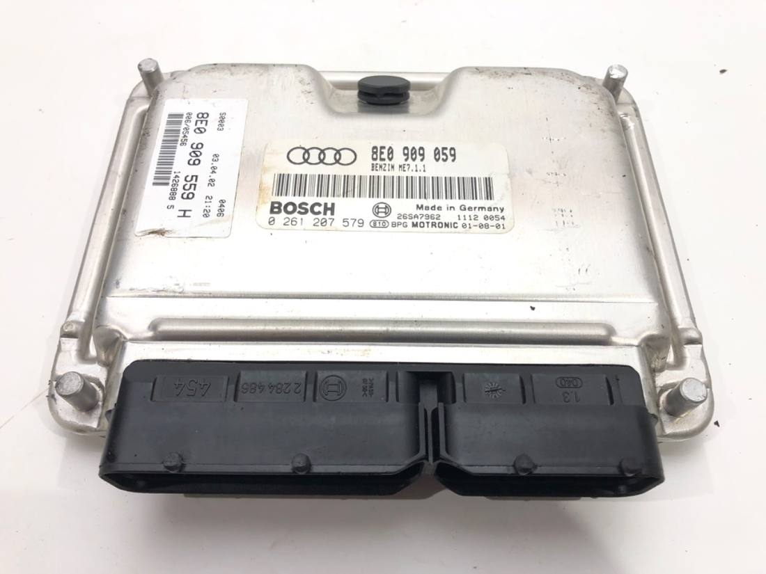ЕБУ блок управління двигуна Audi A4 B6 0261207579
