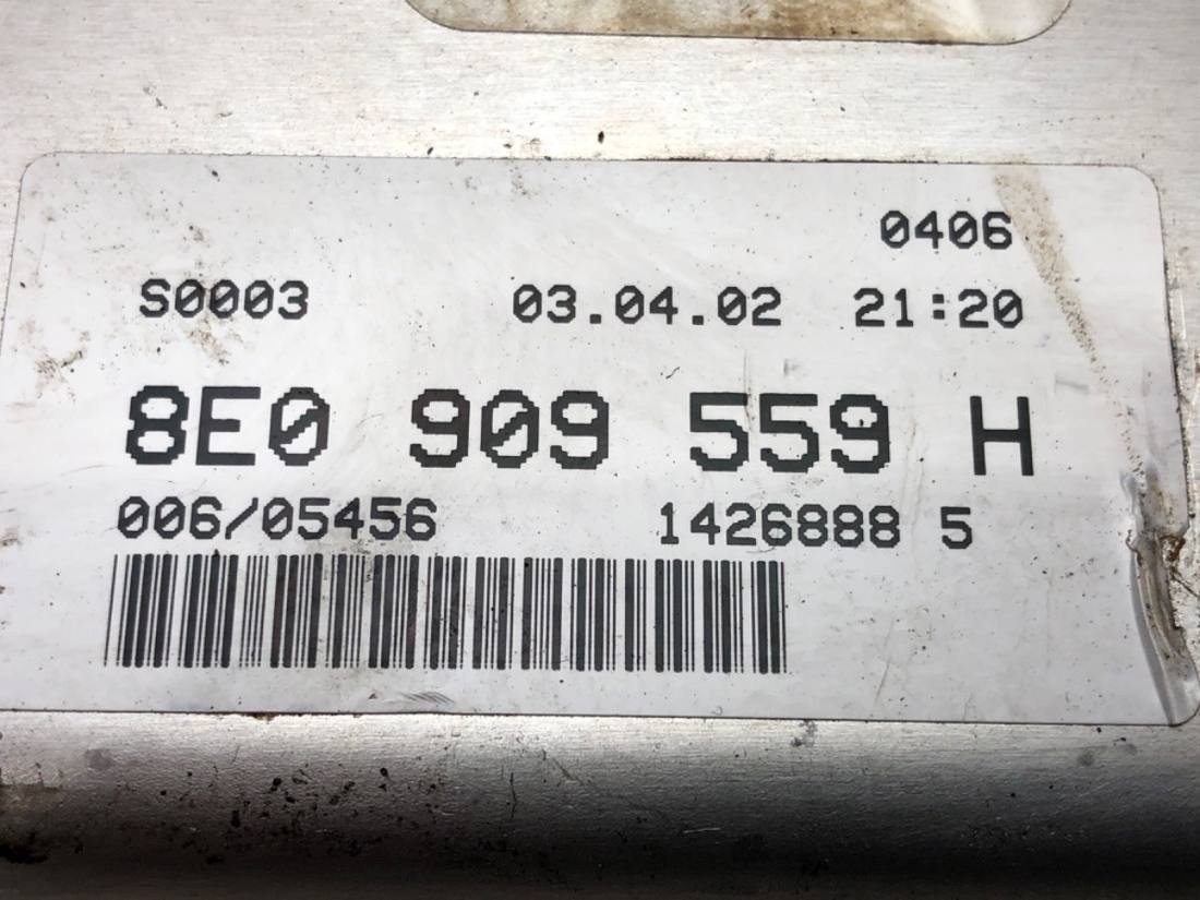 ЕБУ блок управління двигуна Audi A4 B6 0261207579 — фото деталі 5