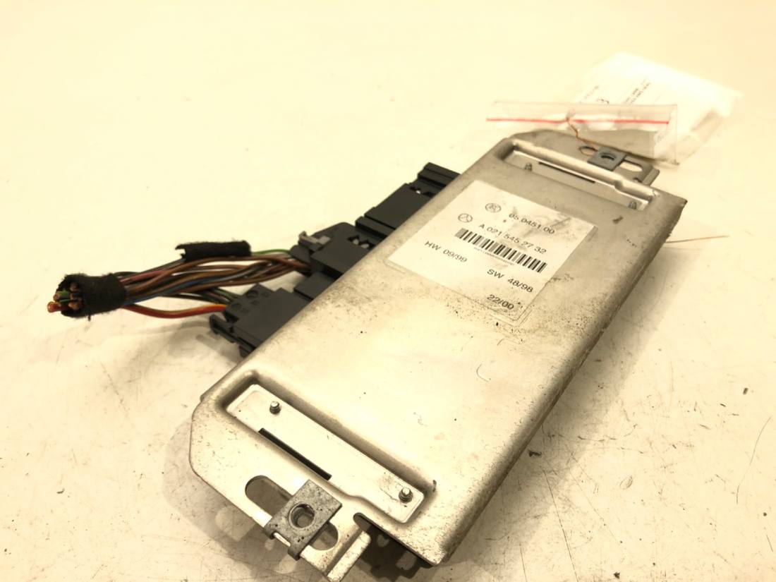 ЭБУ блок управления двигателем Mercedes S W220 A0215452732