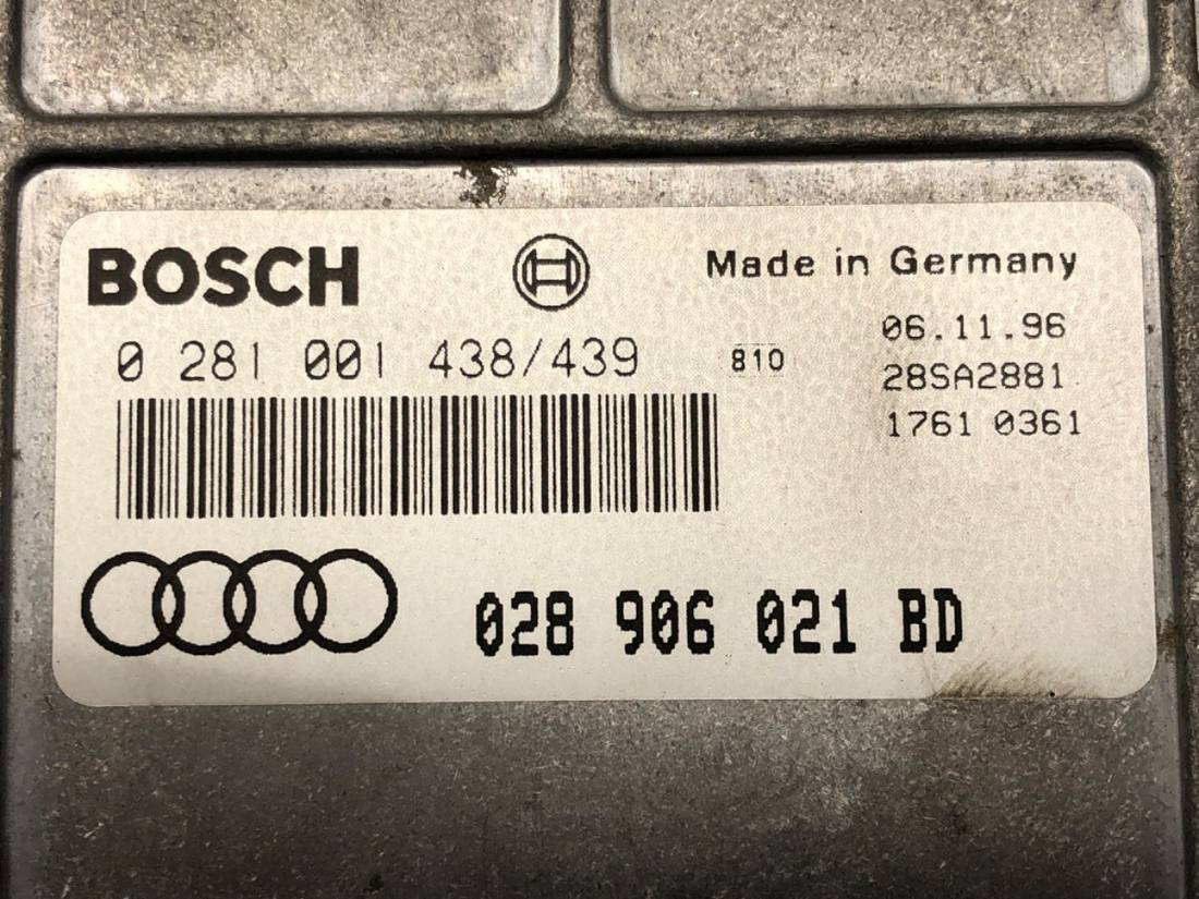 ЕБУ блок управління двигуна Audi A4 B5 0281001438 — фото деталі 4