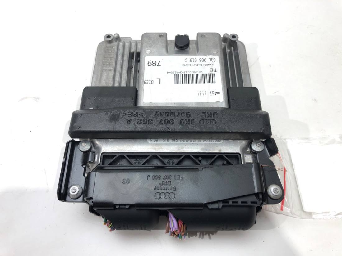 ЕБУ блок управління двигуна Audi A4 B8 03L906019C