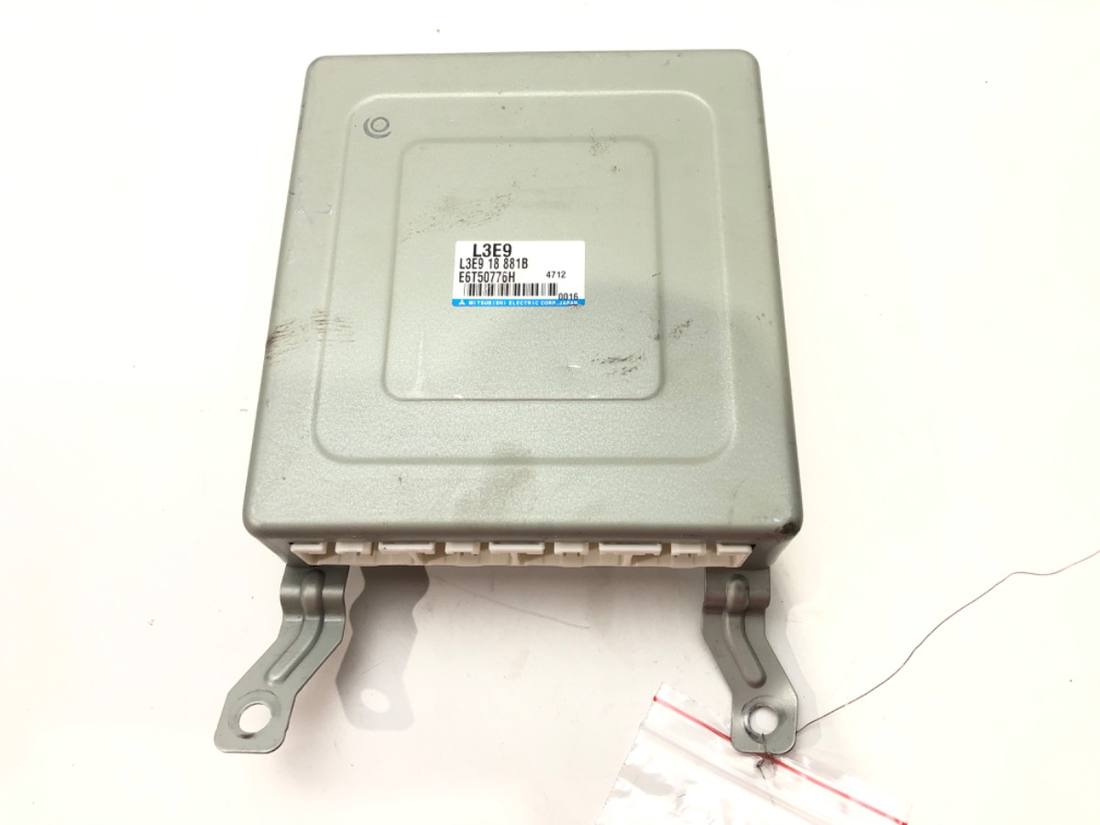 ЕБУ блок управління двигуна Mazda Mpv L3E918881B