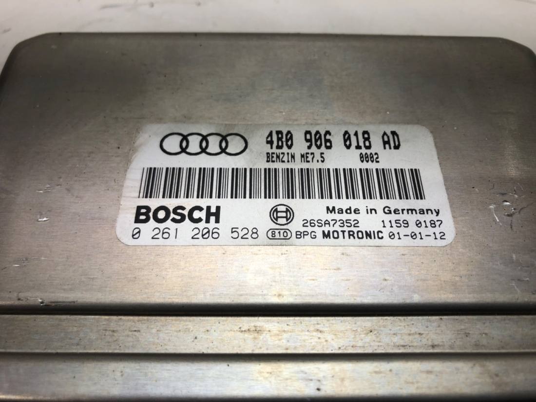 ЕБУ блок управління двигуна Audi A6 C5 4B0906018AD — фото деталі 3