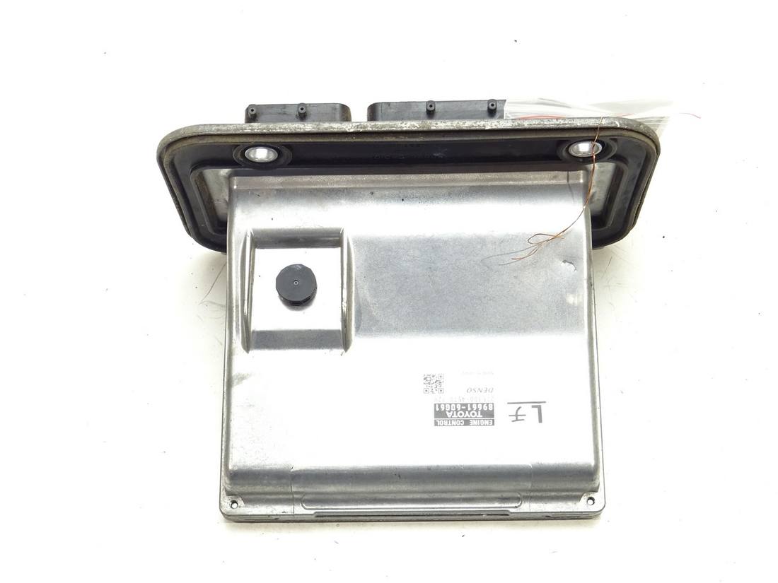 ЕБУ блок управління двигуна Toyota Land Cruiser 89661-60G61