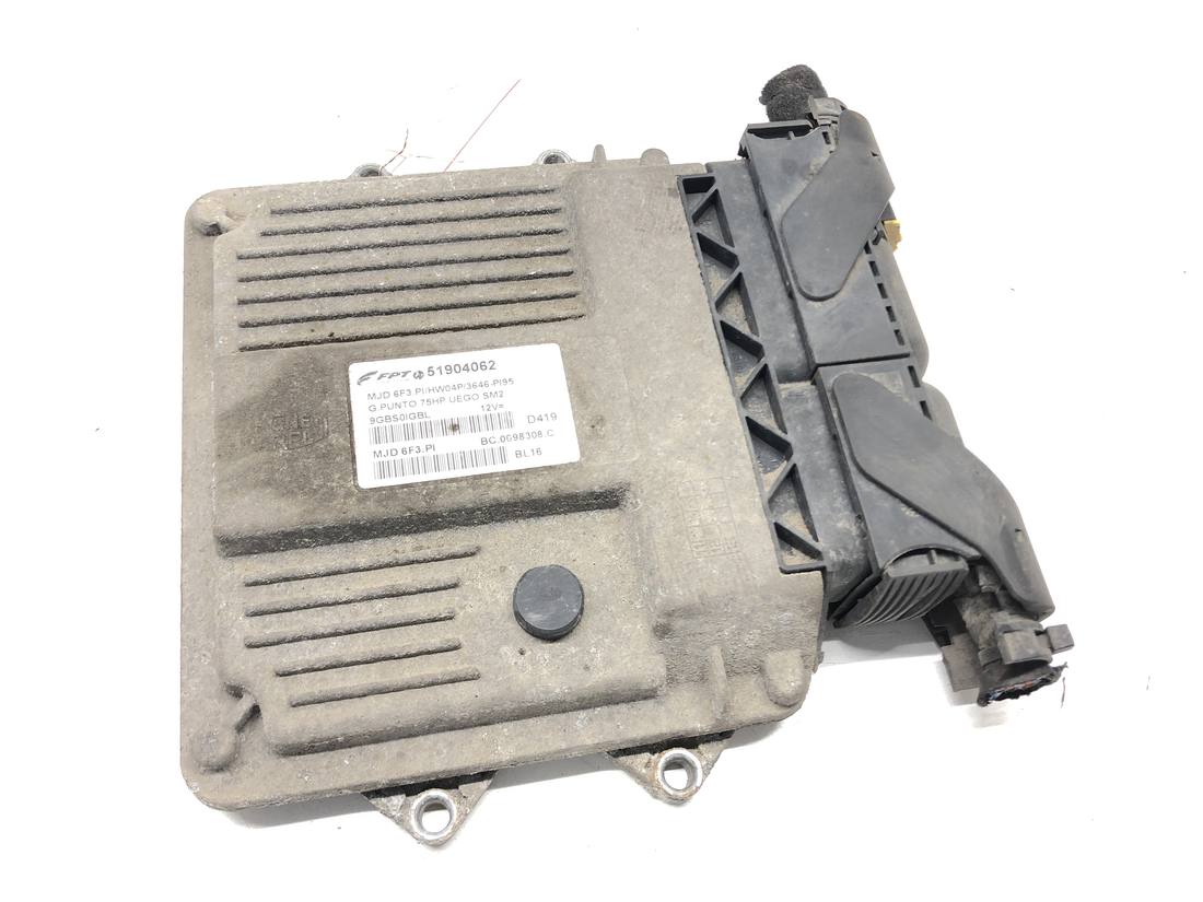 ЕБУ блок управління двигуна Fiat Punto 51904062
