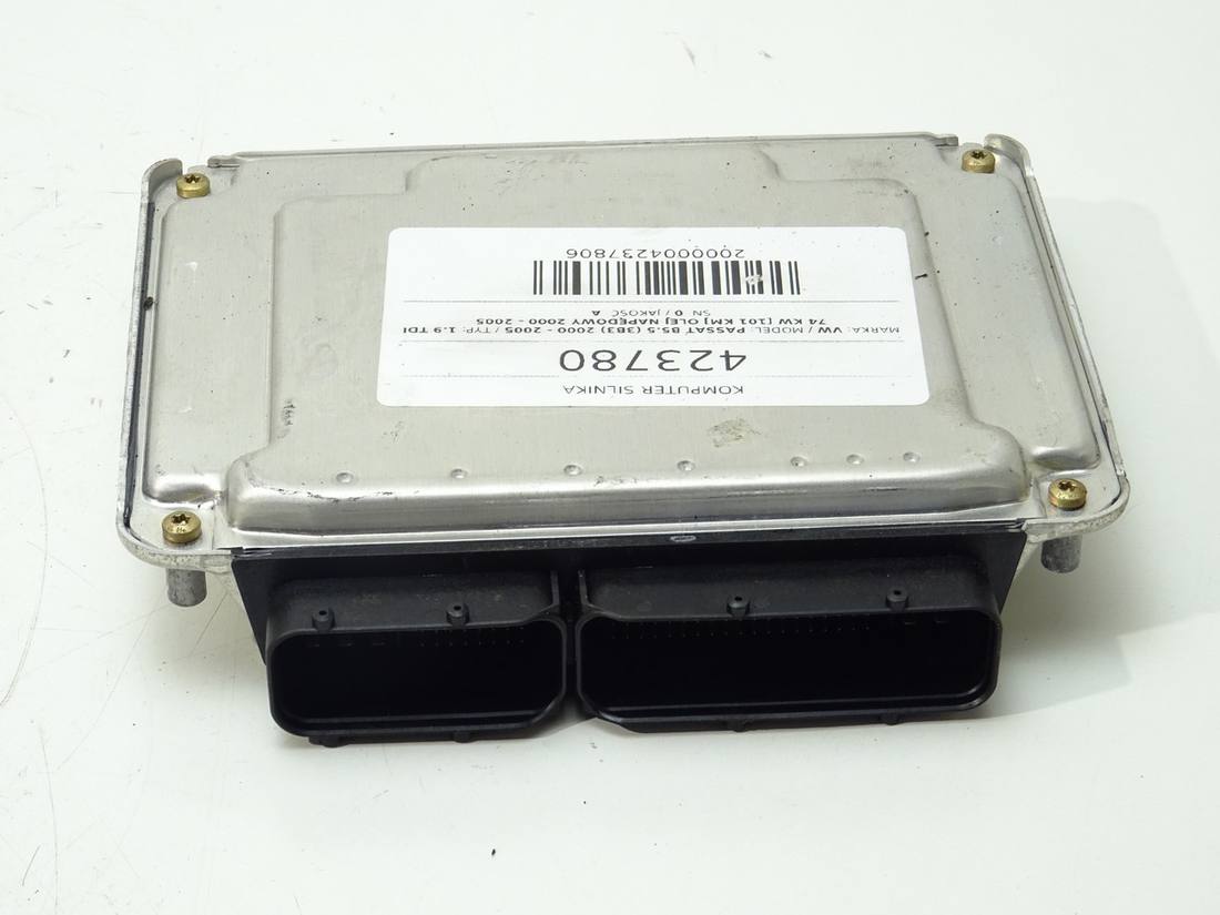 ЕБУ блок управління двигуна Volkswagen Passat B5 0281010666