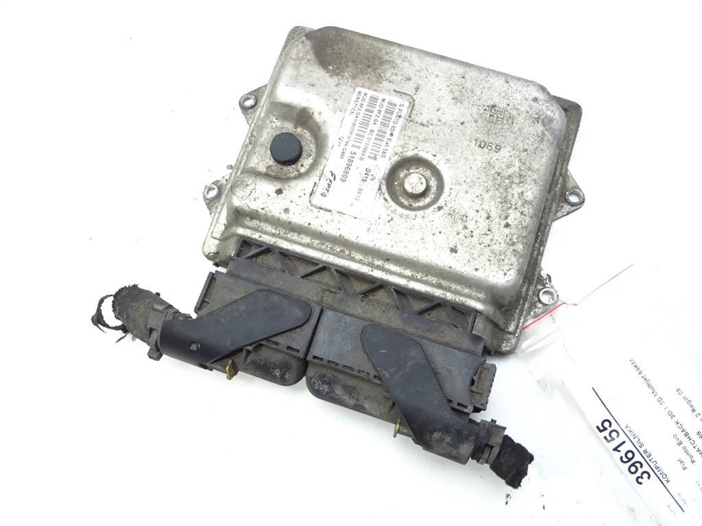 ЕБУ блок управління двигуна Fiat Punto 51896809