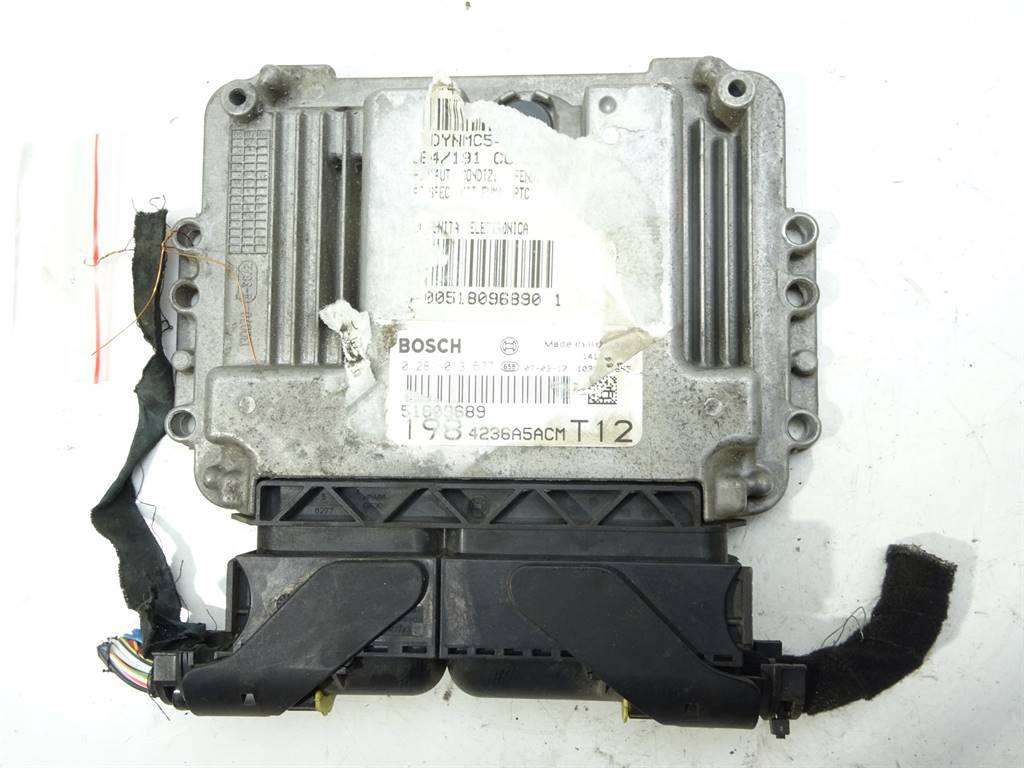 ЕБУ блок управління двигуна Fiat Bravo 0281013577