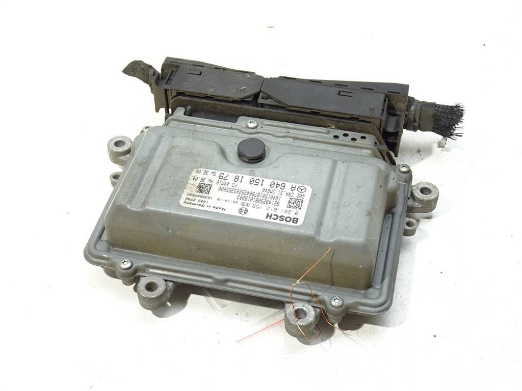 ЭБУ блок управления двигателем Mercedes A W169 A6401501879
